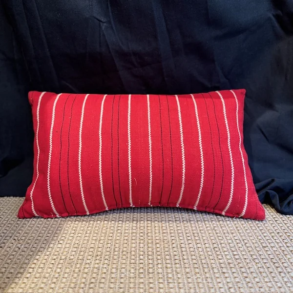 Almohadón de textil antiguo