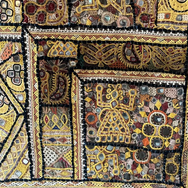 Antiguo tapiz Kutch Patchwork - Guyarat, India - Imagen 4