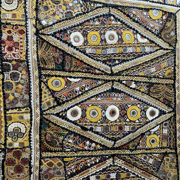Antiguo tapiz Kutch Patchwork - Guyarat, India - Imagen 5