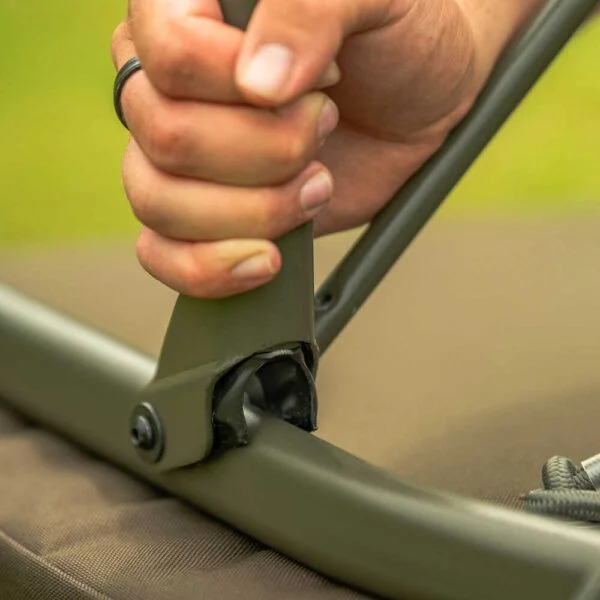 Avid Carp Bed Chair Benchmark Ultra Standard ( 6 patas) - Imagen 9