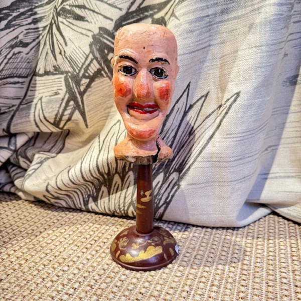 Cabeza de Marioneta Arthur Quisto con Soporte