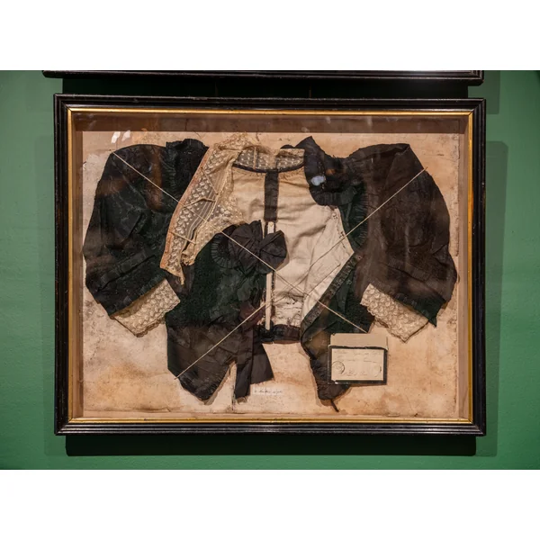 Chaqueta francesa del siglo XIX enmarcada