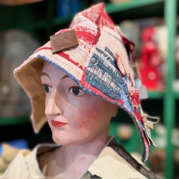 Gorro textil artesanal de Rut Olabarri - Imagen 2